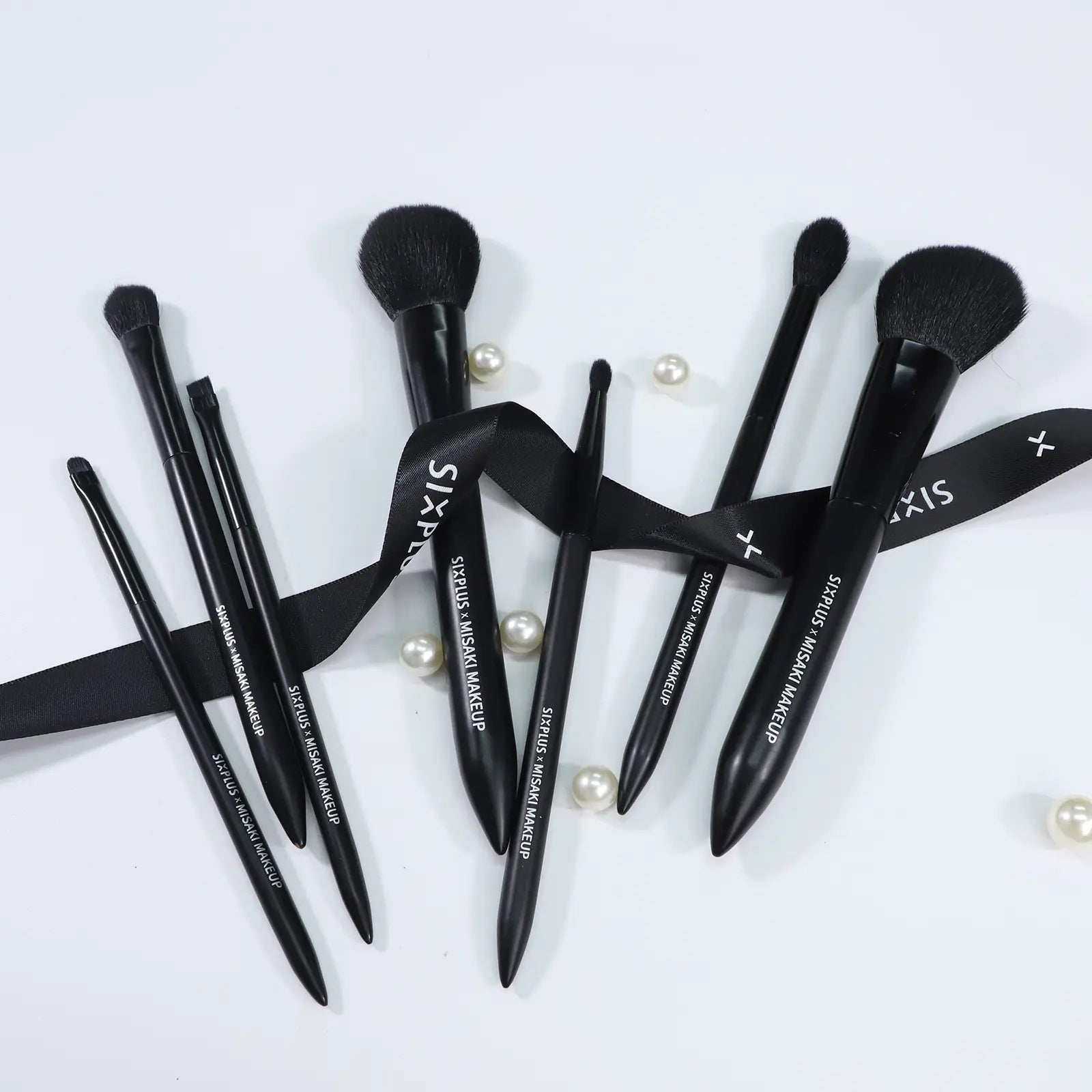 完売・予約販売】SIXPLUS X MISAKI MAKEUP 7本メイクアップブラシ